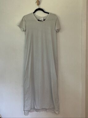 Classic Short-Sleeve Maxi Dress in Light Gray